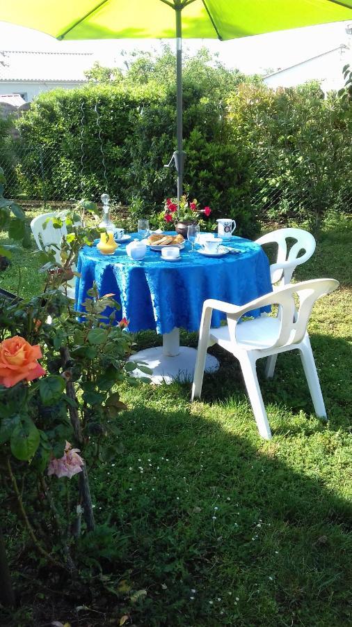 Chambres D'Hotes Les Lilas Ruffec  Zewnętrze zdjęcie